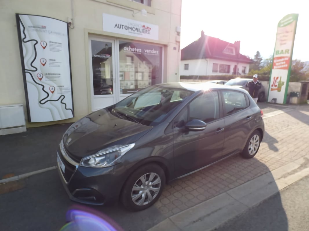 Peugeot 208 1,6 BlueHDI 100 Active BVM5 5 Portes — 1