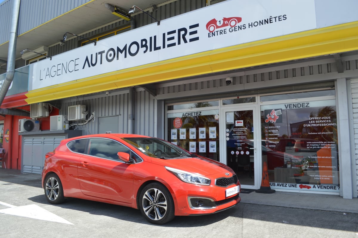 Kia Ceed 1.6 GDI CVVT 135 PREMIUM — 1