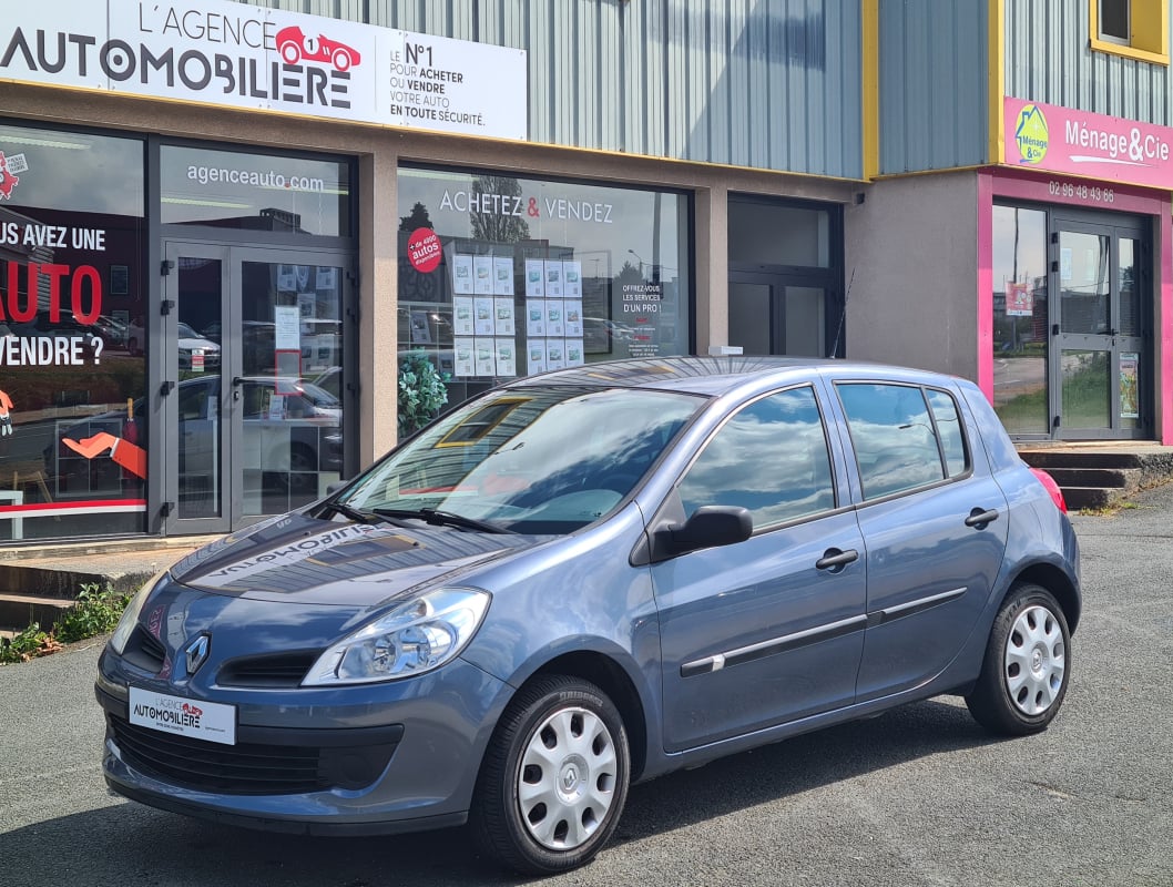 Renault Clio 1.2I 16V 75CV DISTRI OK — 1