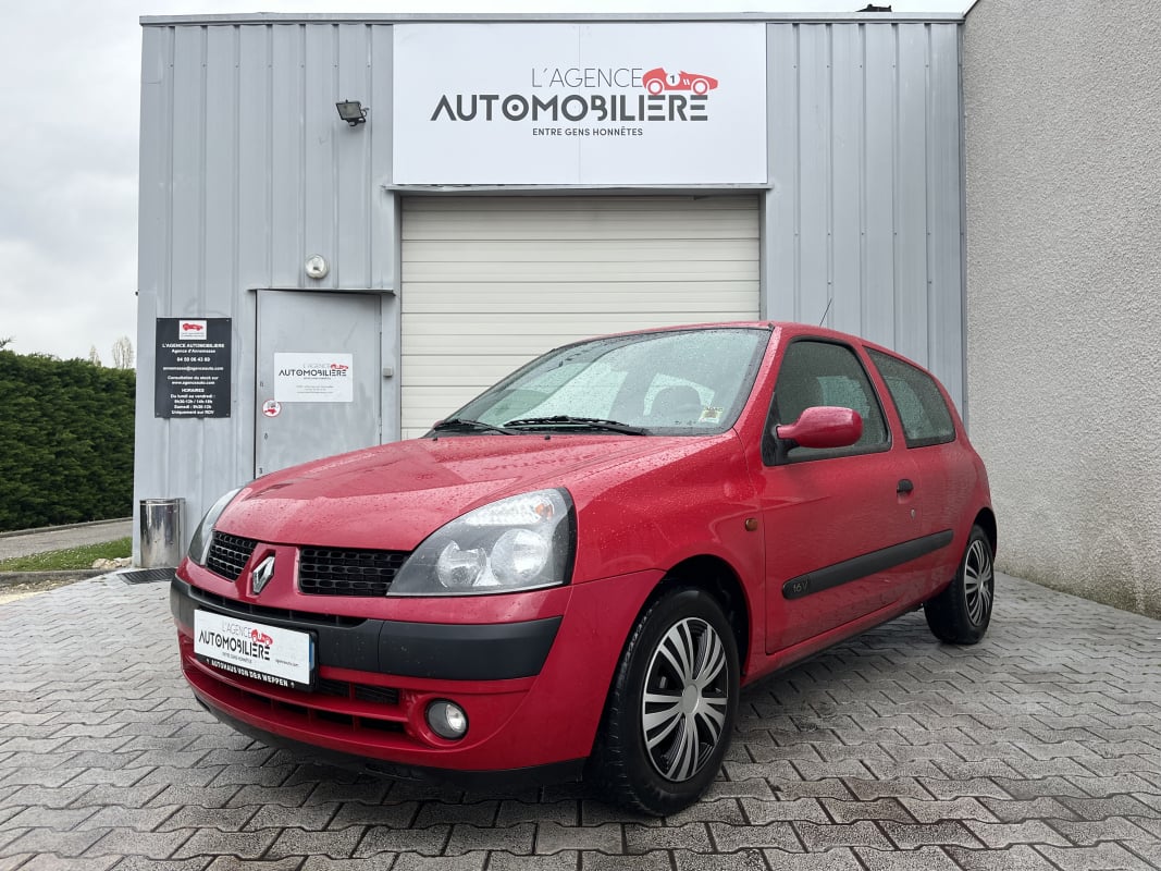 Renault Clio 2 1.4 L 75cv confort — 1
