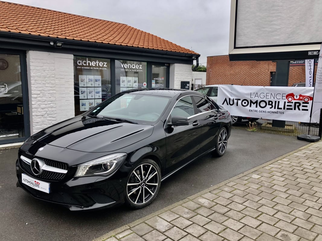 Mercedes-Benz Classe CLA 180 INSPIRATION GPS — 1