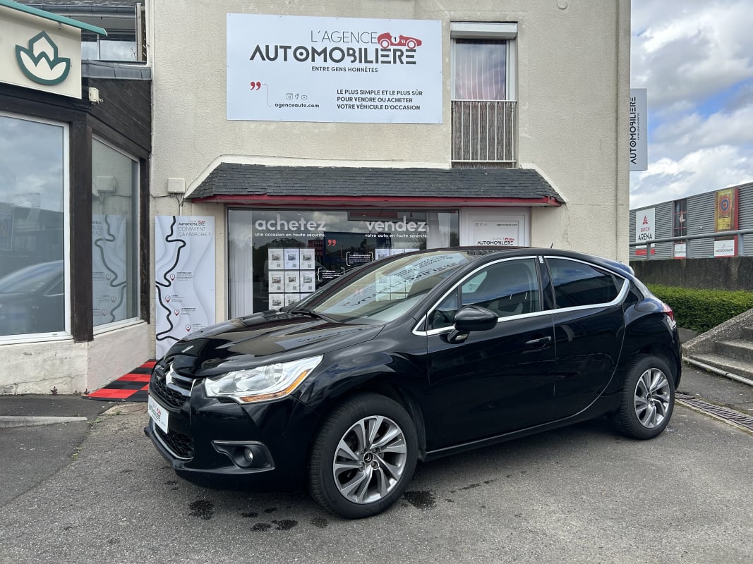 Citroen DS4 1.6 E-HDI 115CH SO CHIC — 1