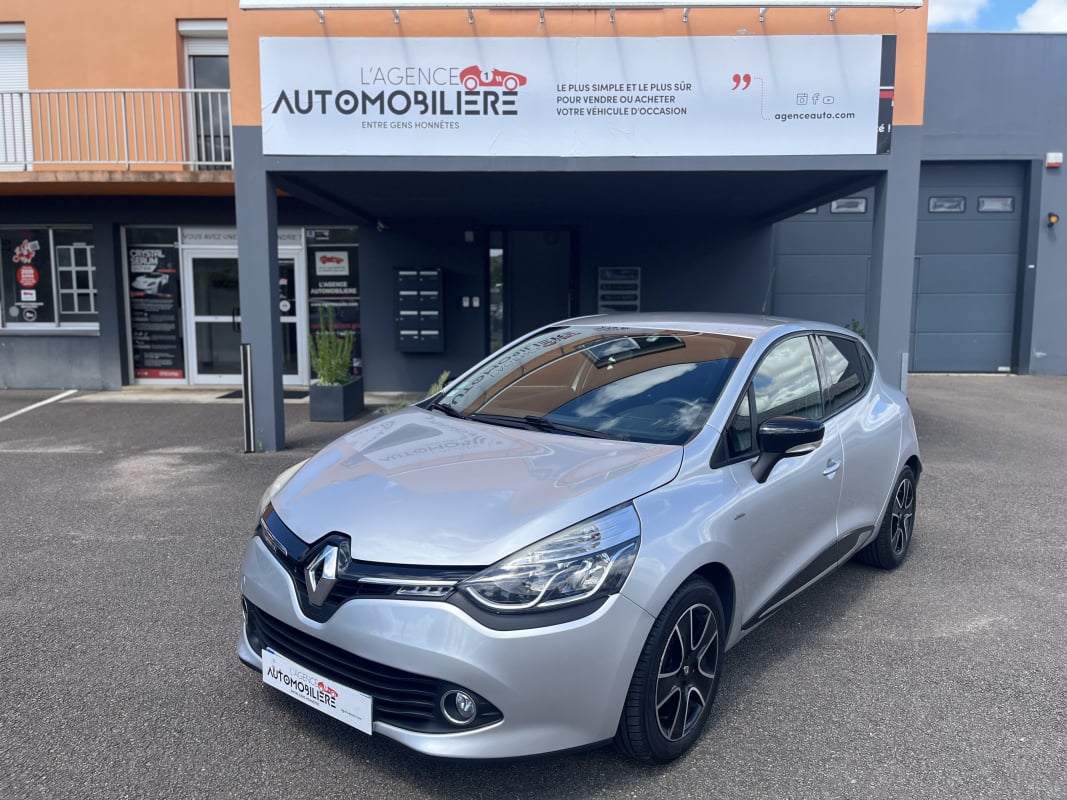 Renault Clio Limited 5 Portes 1.2 TCe75 cv Bluetooth/Climatisation/Régulateur — 1
