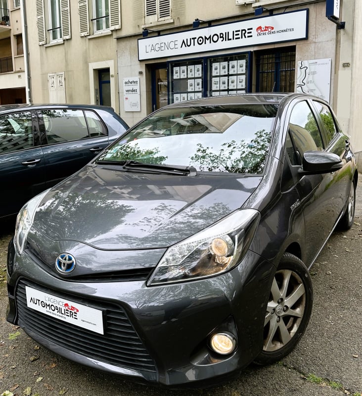 Toyota Yaris 1.5 VVTI HYBRID 100H 75 FULL-HYBRID STYLE BVA — 1