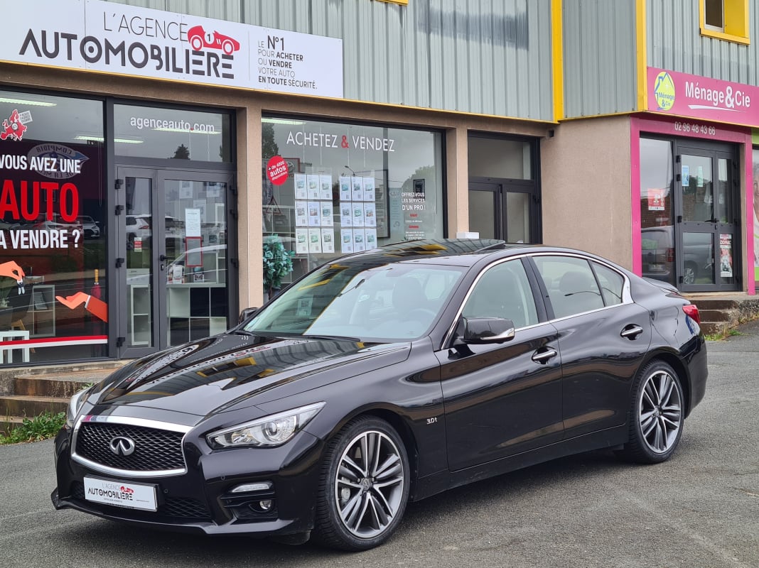 Infiniti Q50 S 3.0 V6 24V 405 cv — 1