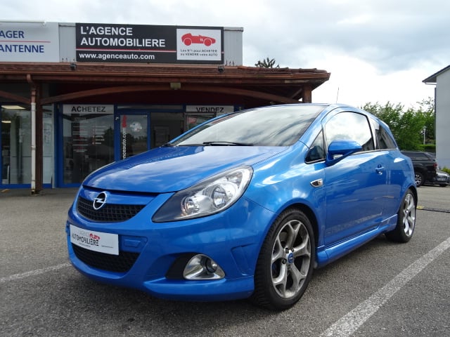 Opel Corsa IV 1.6 TURBO 192 OPC 3P — 1