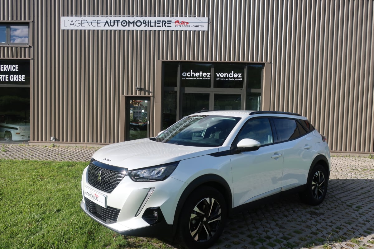 Peugeot 2008 II 1.2 Road Trip 130Cv — 1