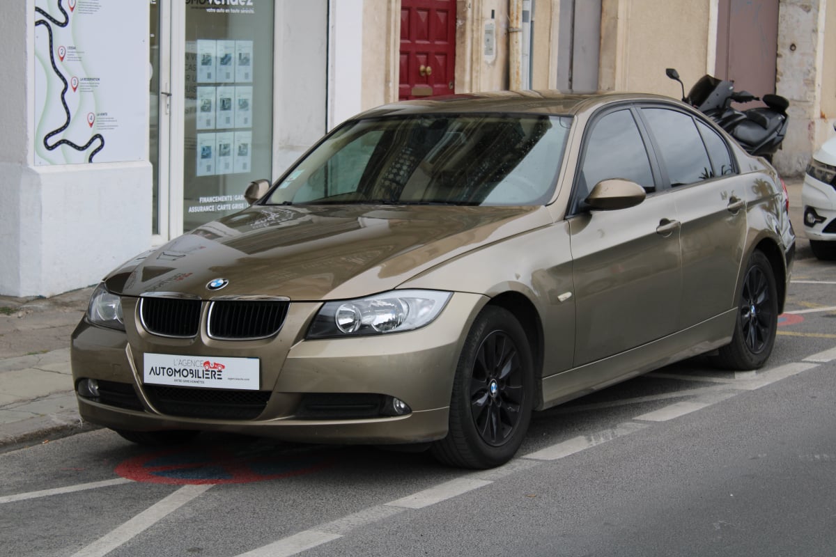 BMW Série 3 318 I 130 CONFORT (Bioethanol, Sièges chauffants...) — 1