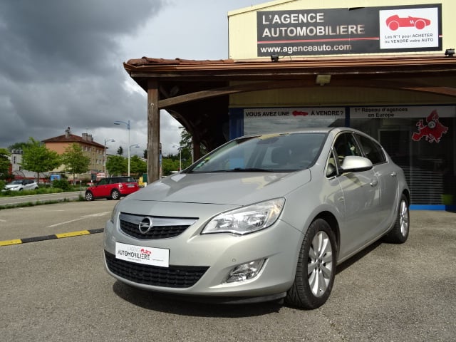 Opel Astra III 1.7 CDTI 125 FAP COSMO 5P — 1