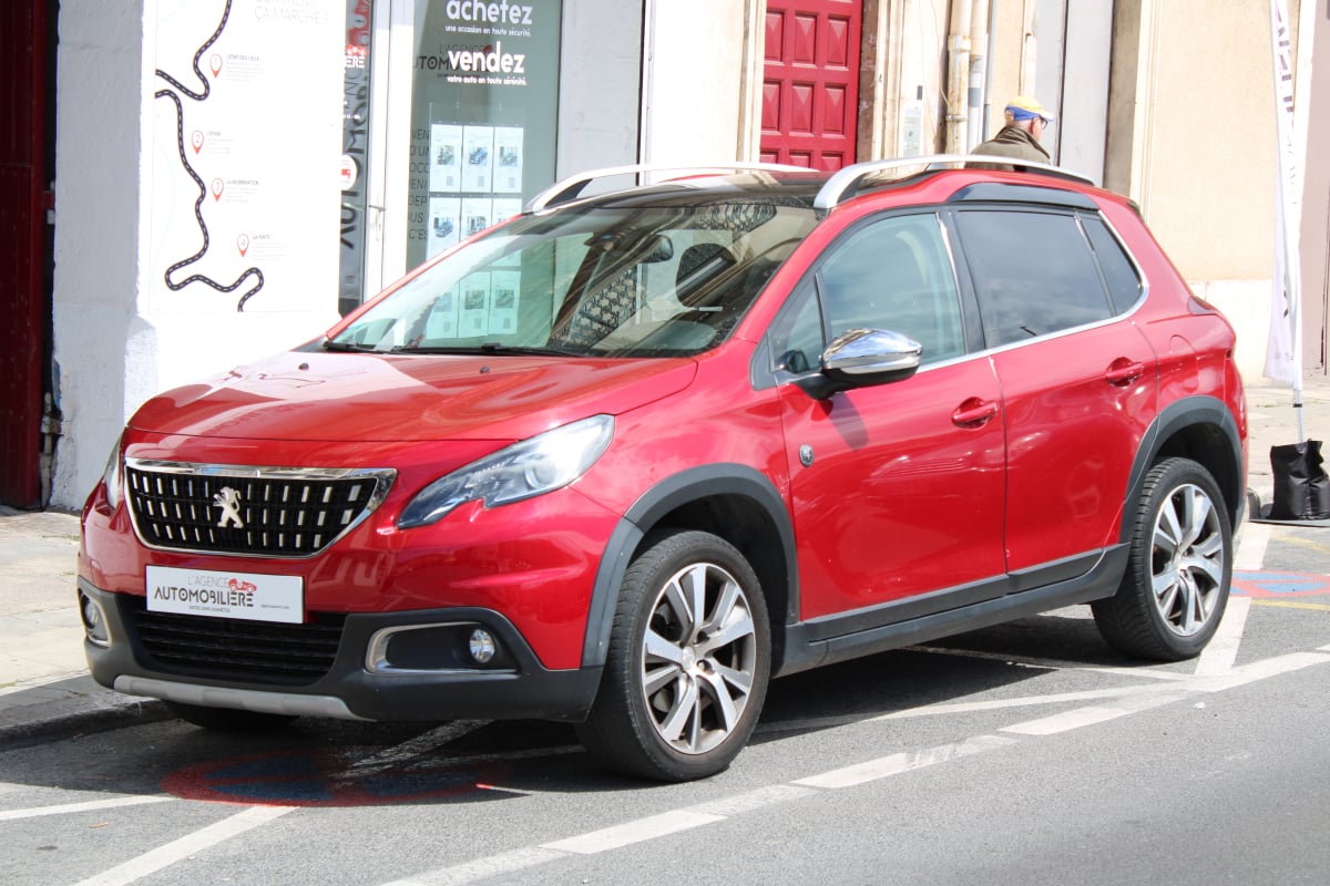 Peugeot 2008 GENERATION-I 1.2 PURETECH 110 CROSSWAY EAT BVA (Toit pano, Bioethanol, Distribution neuve,..) — 1