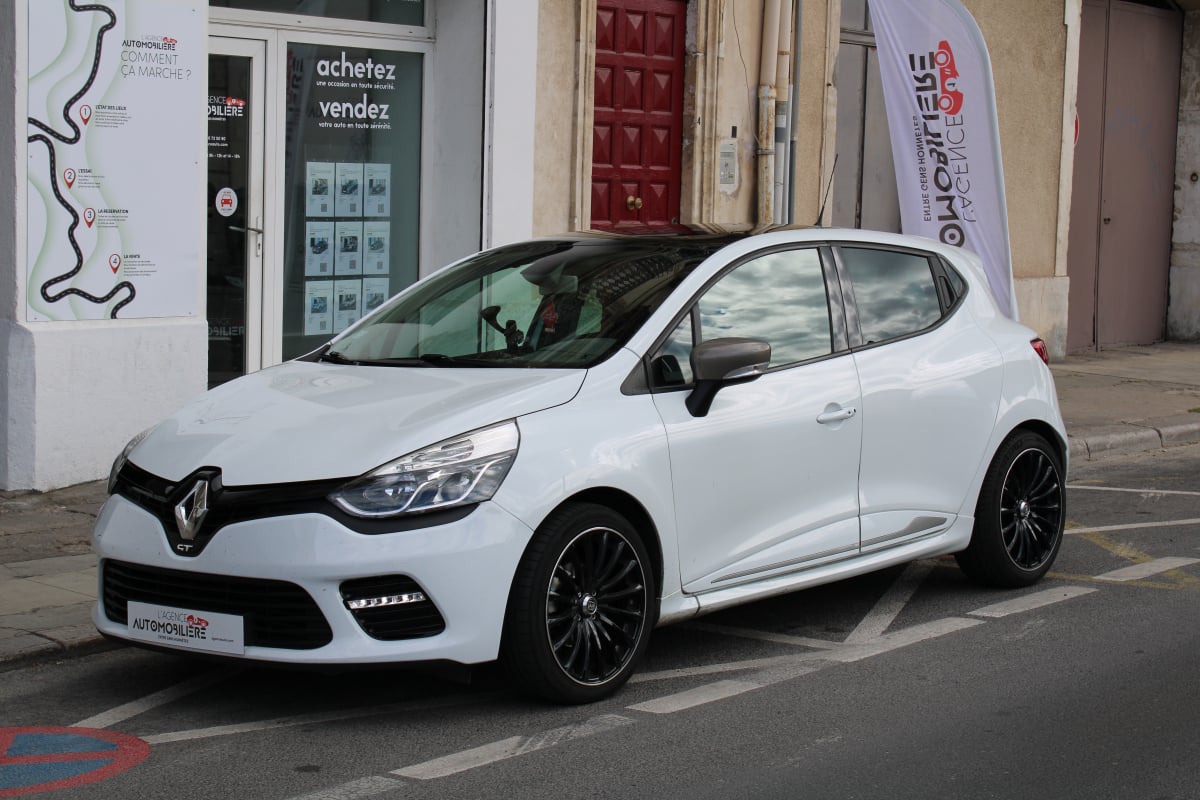 Renault Clio Clio IV TCe 120 GT EDC (Caméra de recul, Palettes aux volant, Toit pano,..) — 1