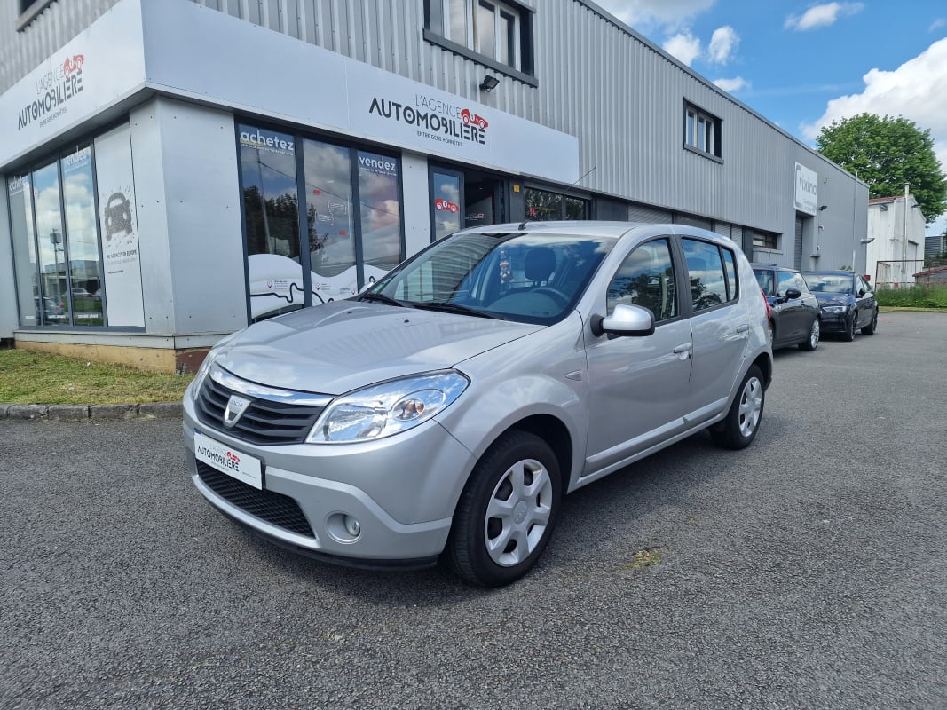 Dacia Sandero 1.0 75CH LAUREATE 1ERE MAIN — 1