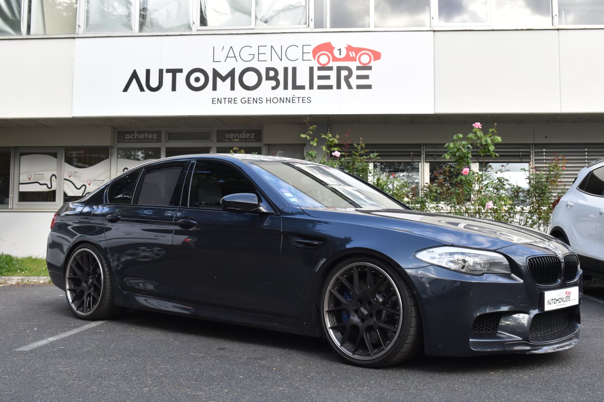 BMW M5 (F10) 4.4 Bi-Turbo V8 32V DKG7 560 cv Boîte auto — 1