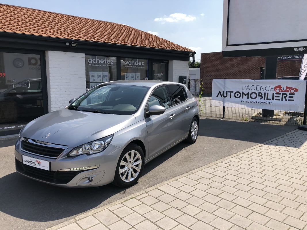 Peugeot 308 II 1.2 PURETECH S&S 110 STYLE — 1