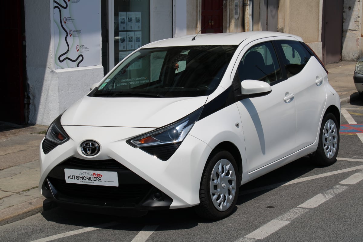 Toyota Aygo 1.0 VVTI 70 X-PLAY (Caméra de Recul, Entretien à Jour...) — 1