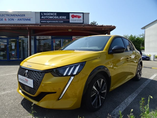 Peugeot 208 II 1.5 BLUEHDI 100 S&S GT LINE — 1