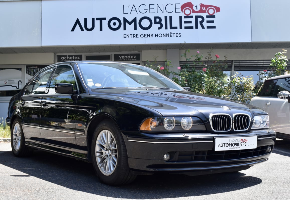 BMW Série 5 (E39) 540i 4.4 i 286cv BVM6 HISTORIQUE COMPLET — 1
