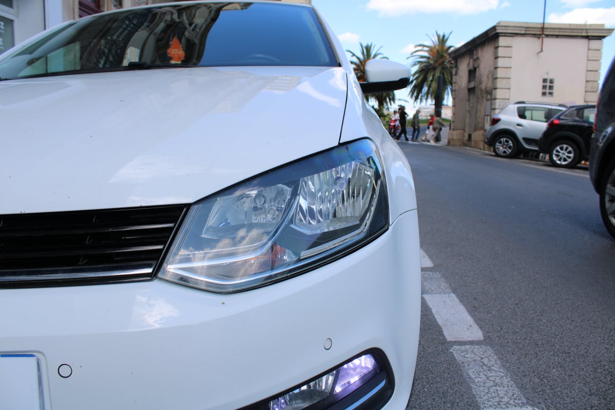 Volkswagen Polo 1.4 TDI 90 BLUEMOTION LOUNGE (Embrayage neuf, Distribution à jour,..) — 37