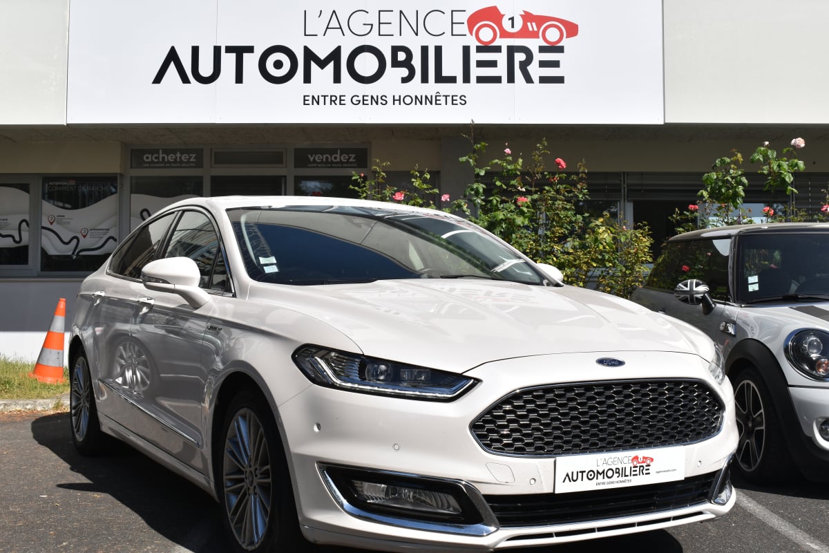 Ford Mondeo V Berline 2.0 i 16V Hybrid ECVT 187 cv Boîte auto Finition Vignale — 1