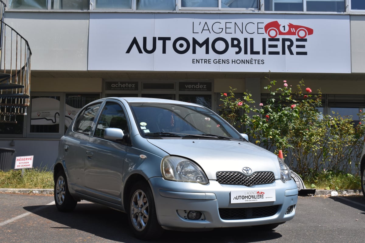 Toyota Yaris 1 (SCP1/NLP10) Fab. France 1.3 VVTi 16V 87 cv — 1