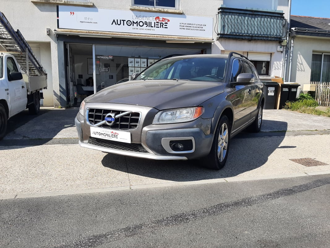 Volvo XC70 D5 2.4 163 ch Summum Boite Auto — 1