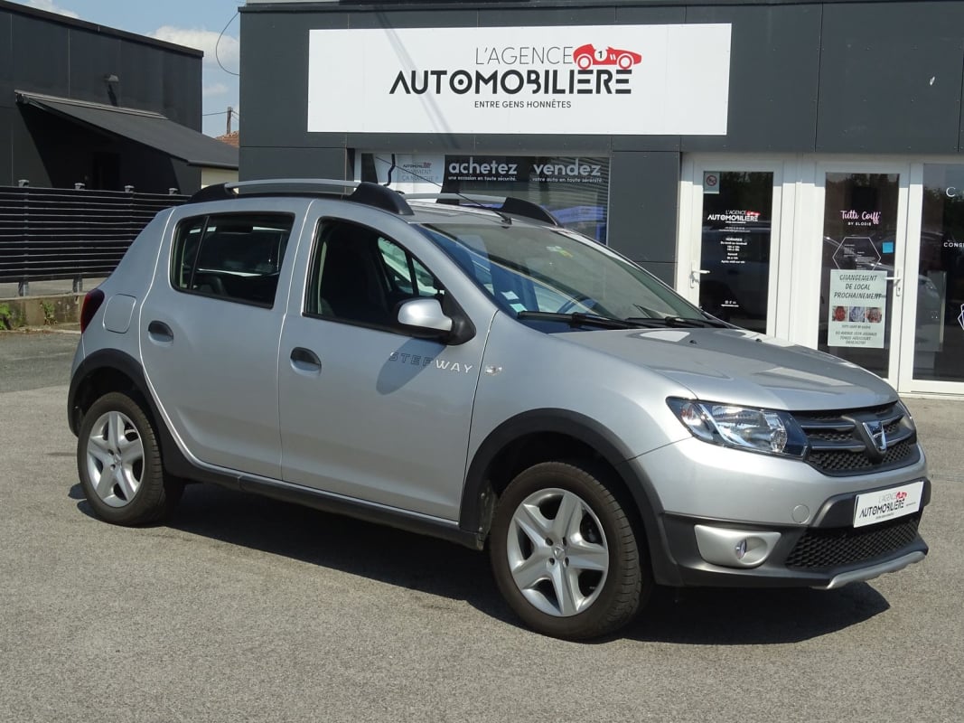Dacia Sandero 0.9 TCE 90 STEPWAY PRESTIGE CUIR GPS RADAR — 1
