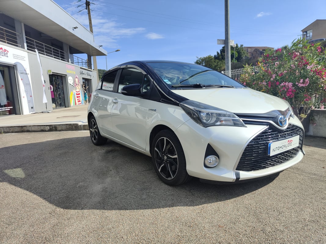 Toyota Yaris 1.5 VVTI HYBRID 100H 75 FULL-HYBRID COLLECTION BVA — 1