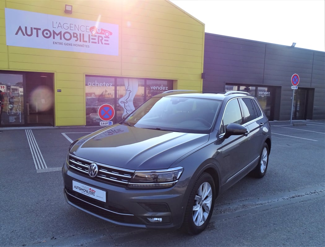 Volkswagen Tiguan 2.0 TDi Blue Motion Carat Exclusive16V BMT DSG7 150 cv Boîte auto — 1