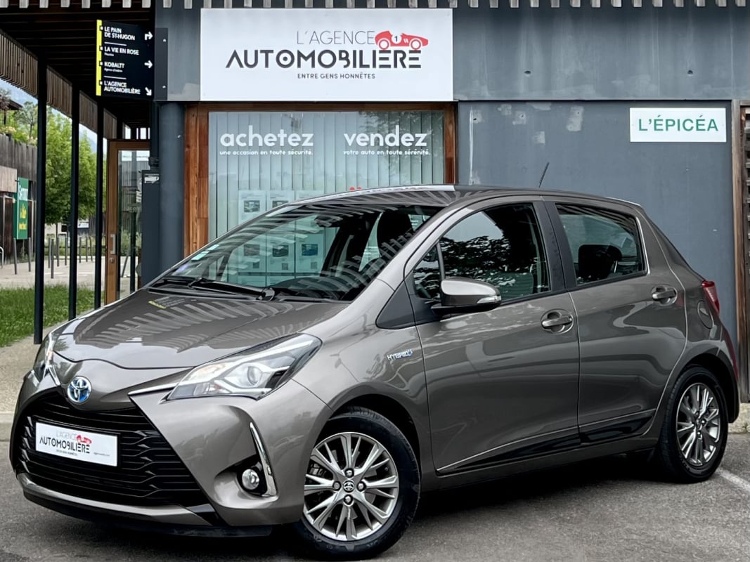 Toyota Yaris 1.5 VVT-i HSD Hybrid 100h Dynamic E-CVT — 1