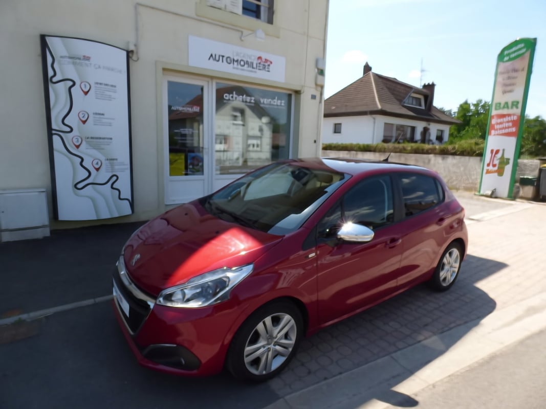 Peugeot 208 1,6 BlueHDI 100 Style BVM5 5 portes — 1