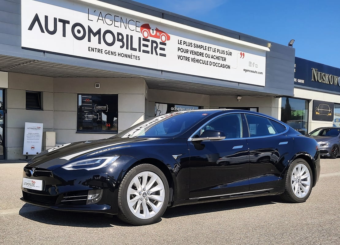 Tesla Model S LONG RANGE AWD 562CH 100D — 1