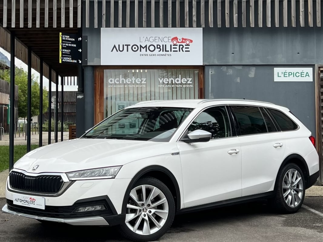 Skoda Octavia Combi 2.0 TDi 200ch Scout 4x4 DSG7 / 1°Main — 1
