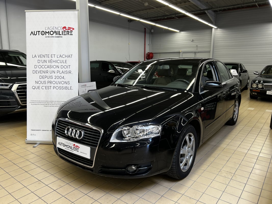 Audi A4 2.0 TDI 140 AMBITION LUXE MULTITRONIC BVA — 1