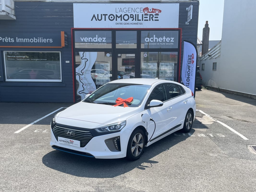 Hyundai IONIQ Hybride Rechargeable 1.6 141cv Exécutive — 1