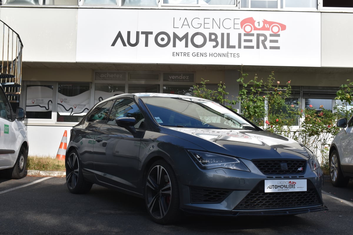 Seat Leon III (5F5) 3 portes Cupra 2.0 TFSi 290 cv — 1