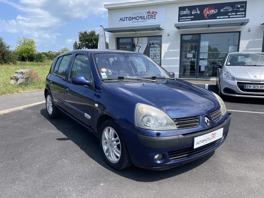 Renault Clio INITIALE 1.6 — 1