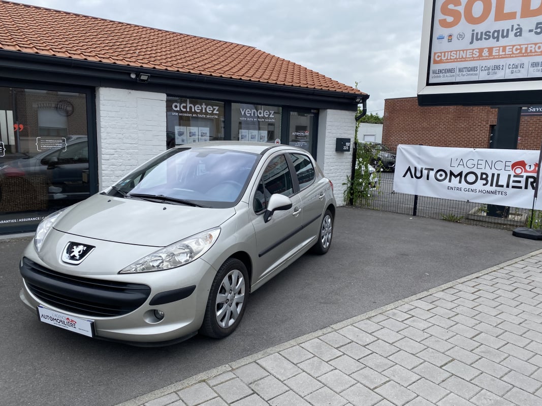 Peugeot 207 1.6 HDi 92 EXECUTIVE 5 PORTES — 1