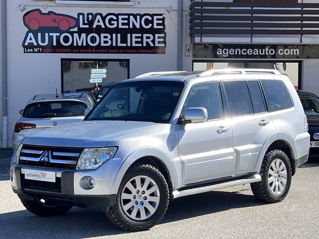 Mitsubishi Pajero LONG 3.2 DID 170 INSTYLE BVA 7PL — 1