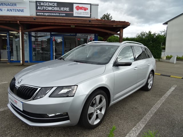 Skoda Octavia COMBI 2.0 TDI 150 BUSINESS 4X2 DSG BVA — 1