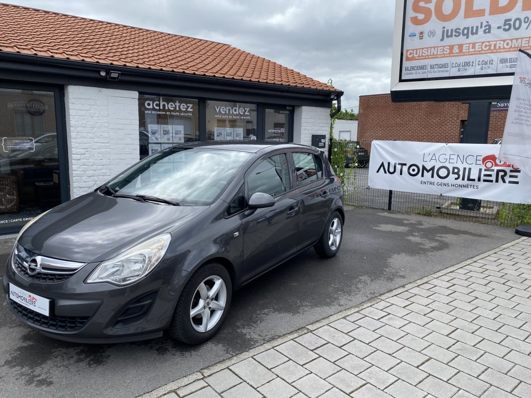 Opel Corsa 1.2 - 85 ch Twinport Edition — 1