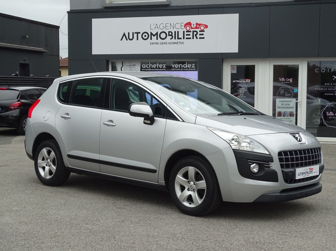 Peugeot 3008 1.6 HDI 115 CV ACTIVE — 1