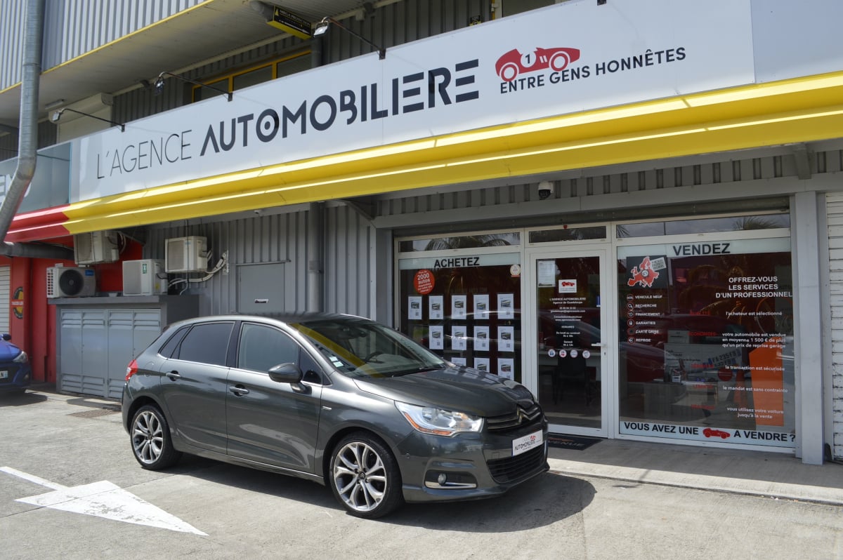 Citroen C4 1.6 E-HDI 115 EXCLUSIVE + ETG6 — 1