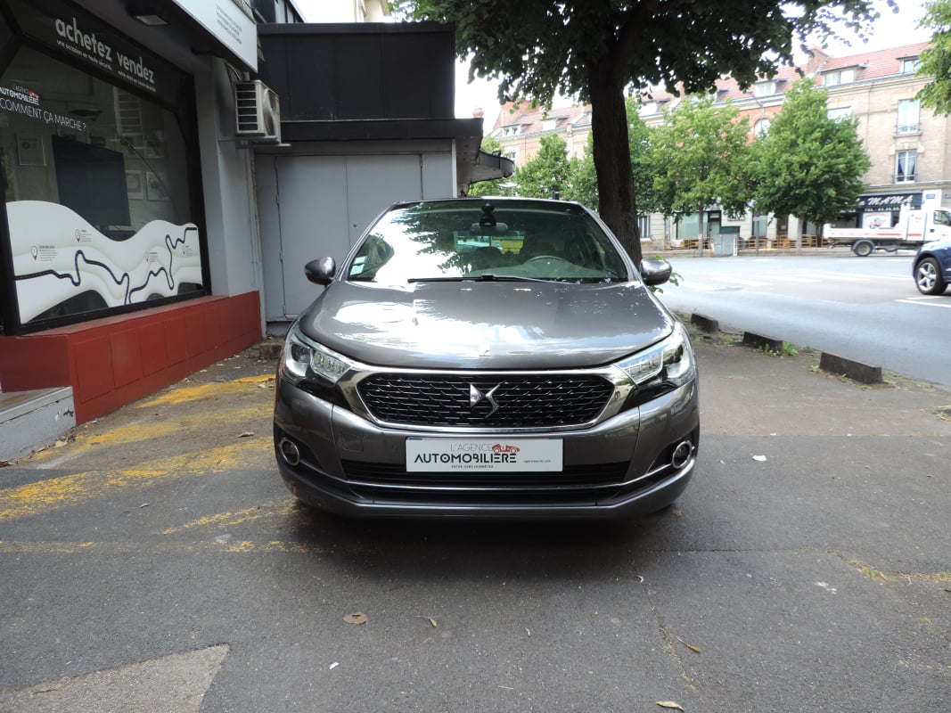 DS DS 4 2.0L BLUEHDI 180 S/S SPORT CHIC — 2