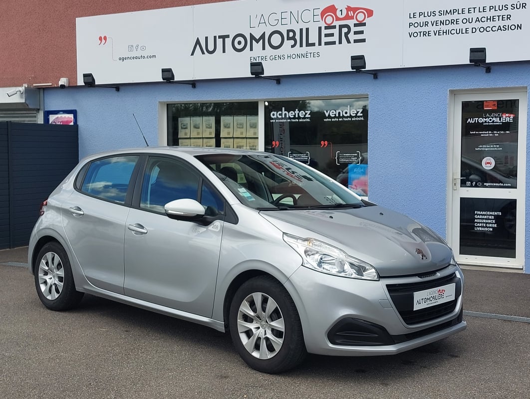 Peugeot 208 1.2 PURETECH 68 CH LIKE 5P 28500 KM — 1