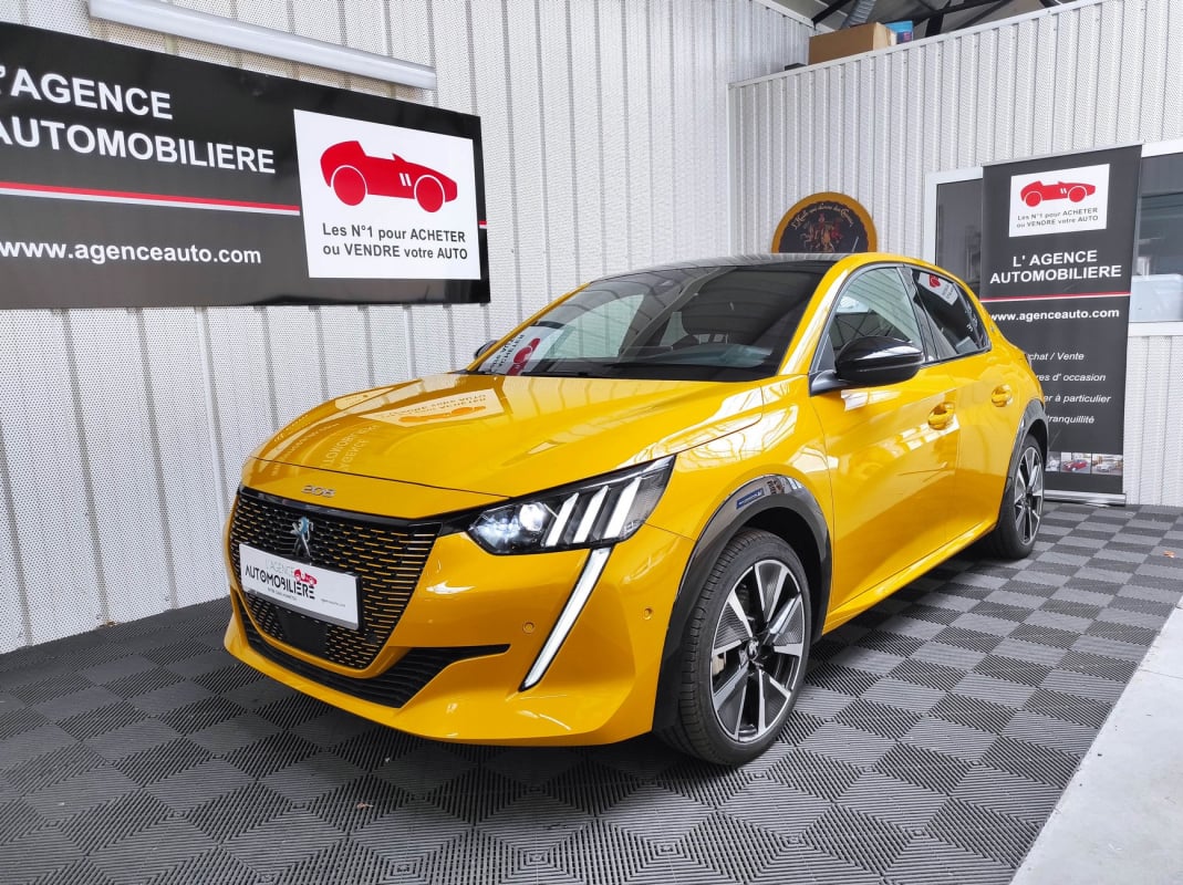 Peugeot 208 Electrique 50 kWh 136ch GT — 1