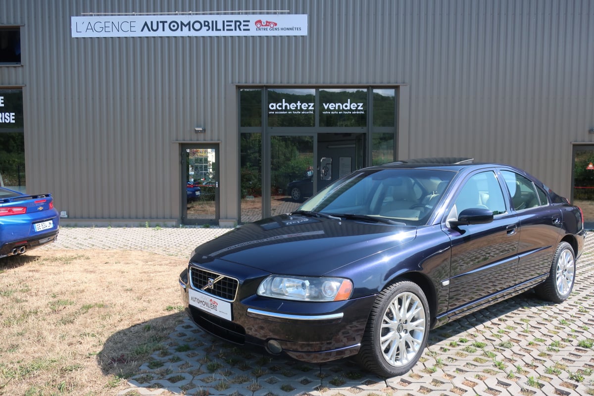 Volvo S60 2.4 i 20V 140Cv — 1
