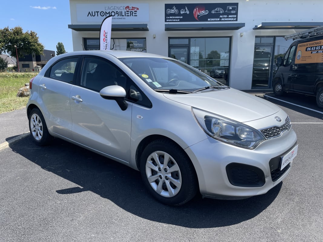 Kia Rio CRDI 75 STYLE ISG 5P — 1