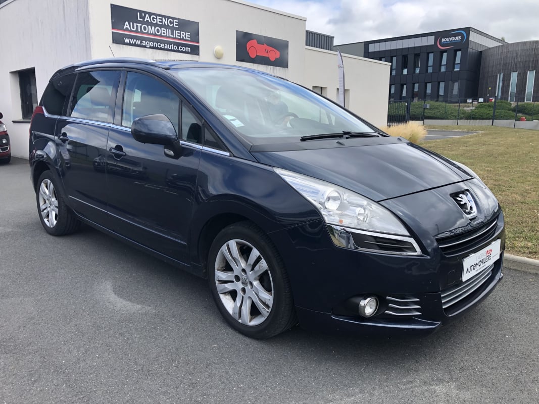 Peugeot 5008 GENERATION-I 1.6 E-HDI 110 BLUE-LION ALLURE BMP BVA | 7 places — 1