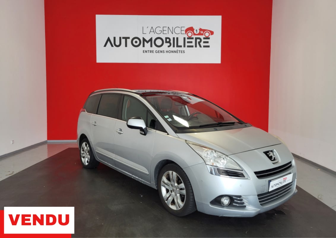 Peugeot 5008 1.6 HDI 110 ALLURE - 7 PLACES - DISTRIBUTION OK — 1