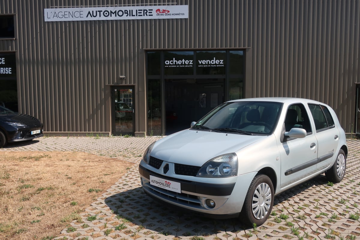 Renault Clio 1.2 i 16V Billabong 75Cv — 1